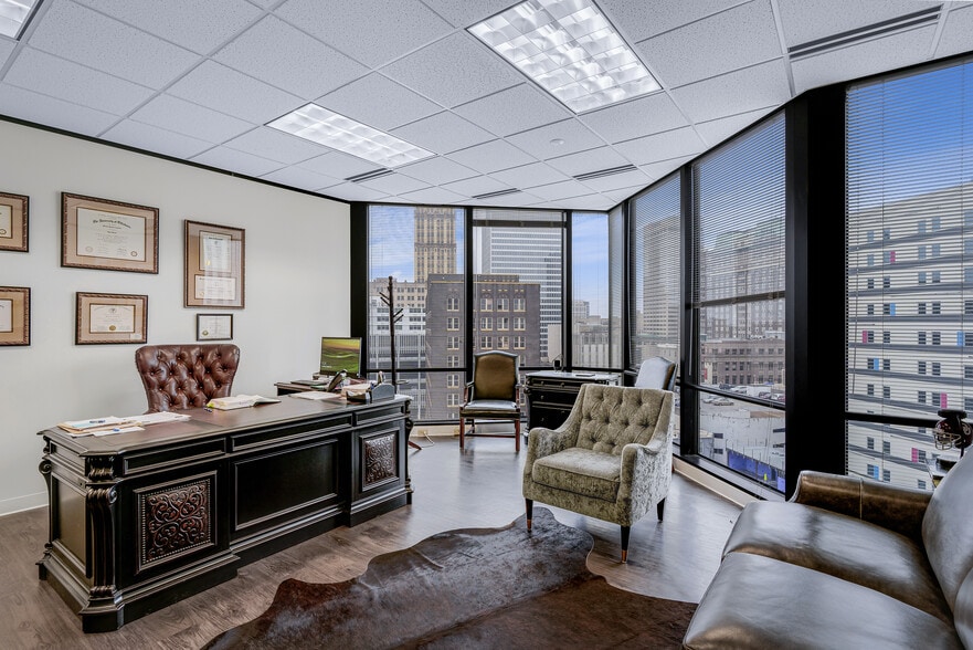 More Photos Of 200 Jefferson Ave, Memphis Office For Sale