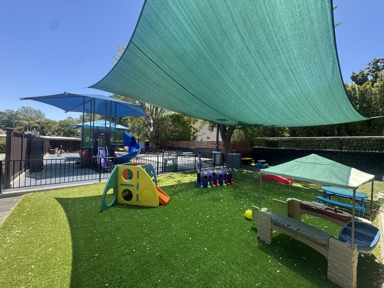 More Photos Of 19436 Ventura Blvd, Tarzana Daycare Center For Lease