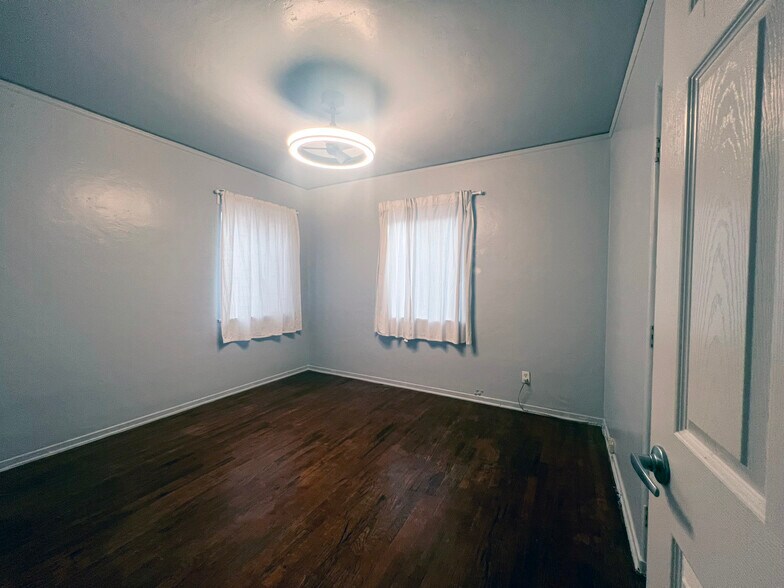 More Photos Of 2749 S Sepulveda Blvd, Los Angeles Multifamily For Sale