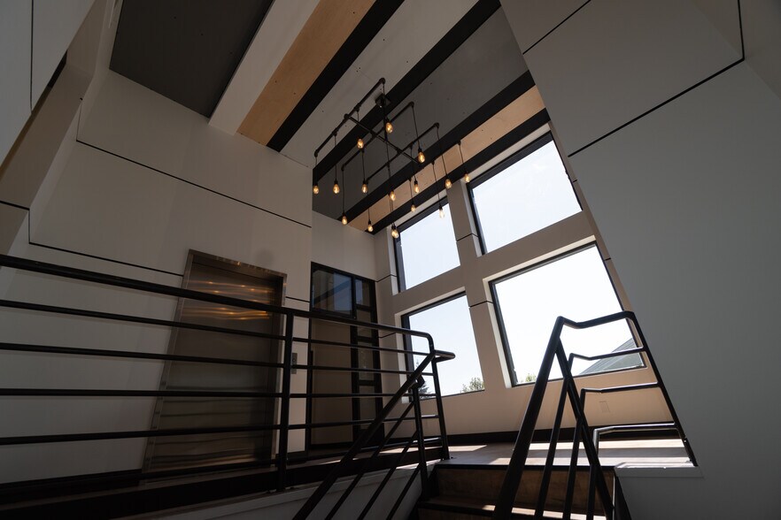 More Photos Of 2099 Mount Diablo Blvd, Walnut Creek Office For Lease