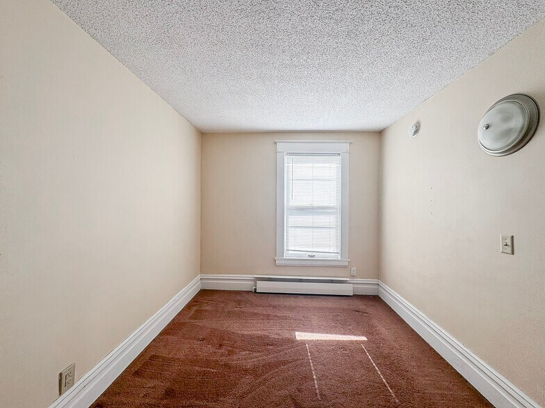 More Photos Of 2628 Central Ave NE, Minneapolis General Retail For Sale