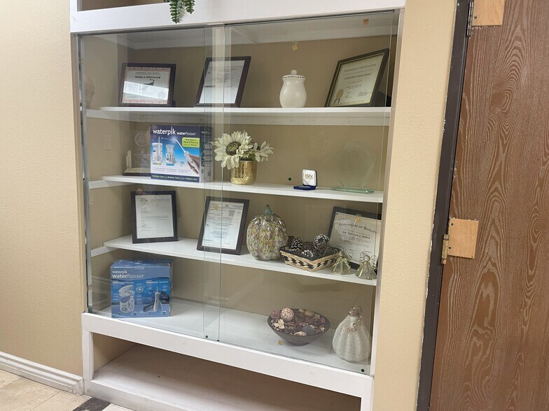 More Photos Of 11036-11046 Washington Blvd, Whittier Loft Creative Space For Lease