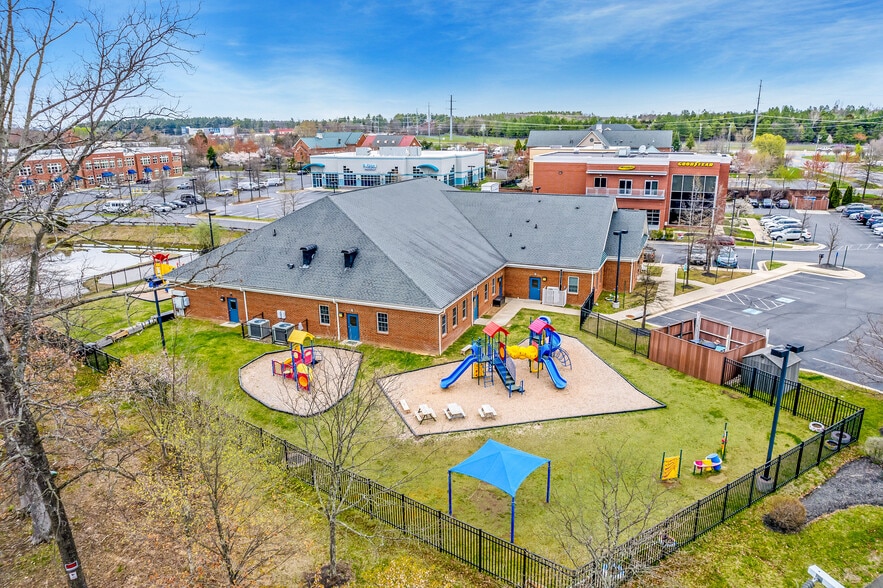 More Photos Of 43181 Amberwood Plz, Chantilly Schools For Sale