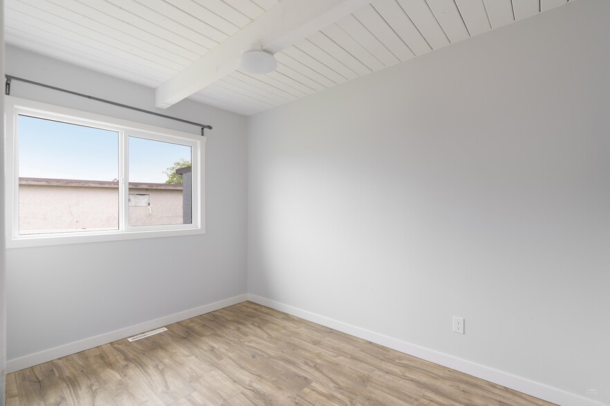 More Photos Of 470 Dogwood St, Campbell River Apartments For Sale