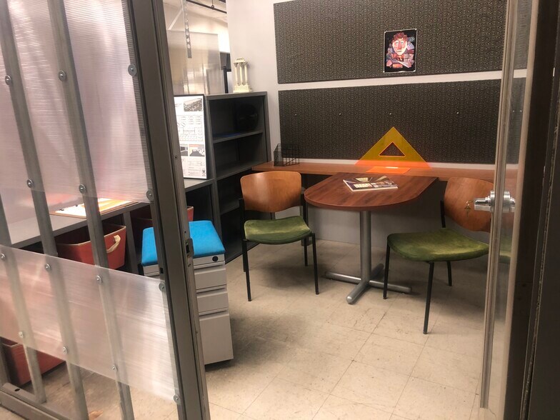 More Photos Of 340 Greenbrier Dr, Charlottesville Manufacturing For Lease