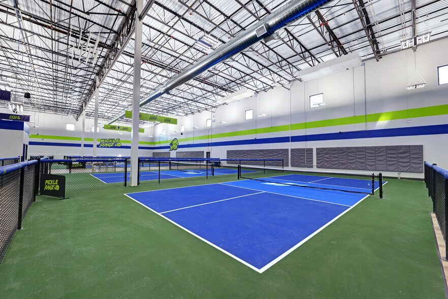 More Photos Of 900 North Ave, Plainfield Warehouse For Lease