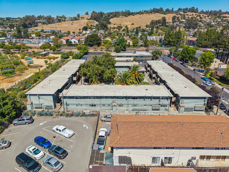 More Photos Of 550 Berry Ave, Hayward Apartments For Sale