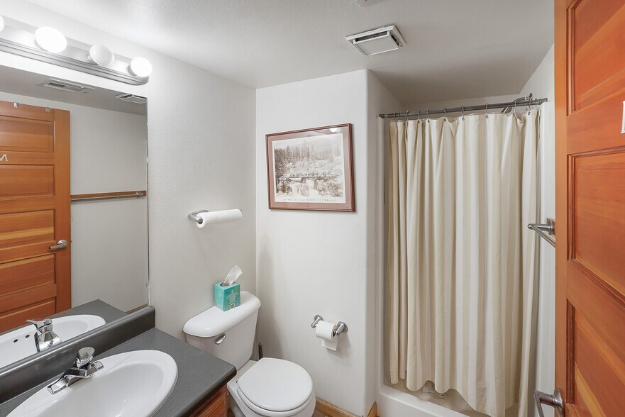 More Photos Of 679 E 2nd Ave, Durango Medical For Sale