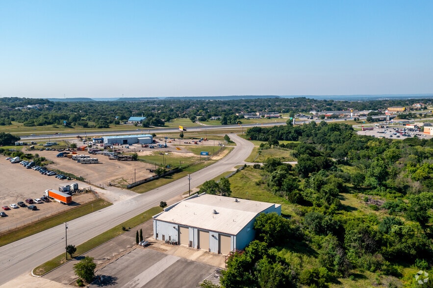 More Photos Of 400 Lookout Ridge Blvd, Harker Heights Warehouse For Sale