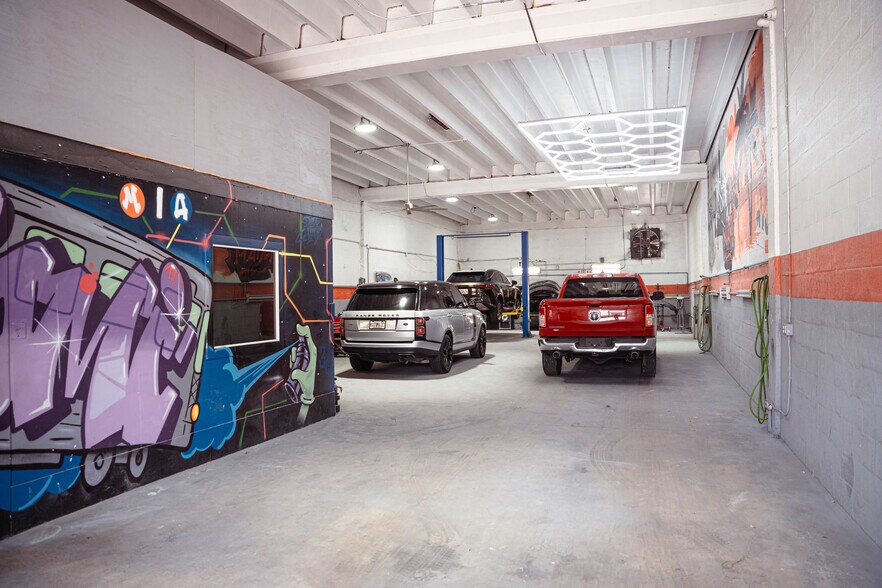 Primary Photo Of NE -, North Miami Warehouse For Lease