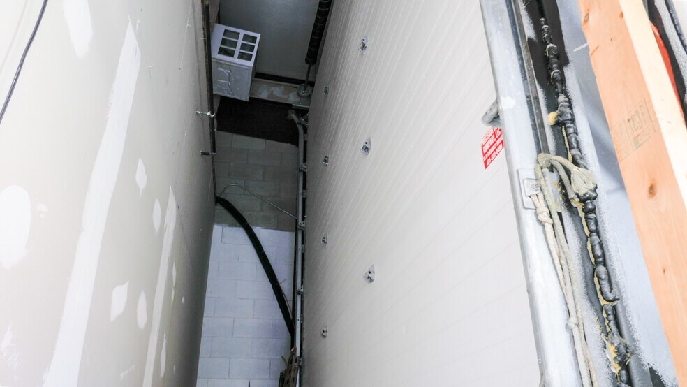 More Photos Of 440 Dry Bridge Rd, North Kingstown Warehouse For Sale