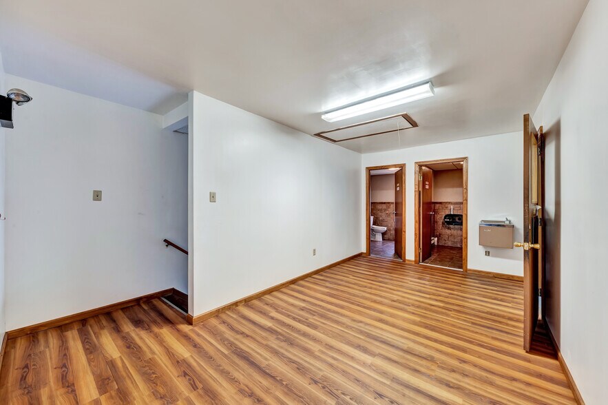 More Photos Of 329 Forest Grove Rd, Coraopolis Manufacturing For Lease