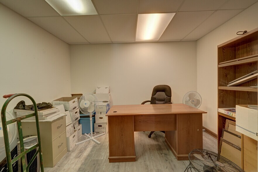 More Photos Of 2704 Lake Monticello Rd, Palmyra Office For Sale