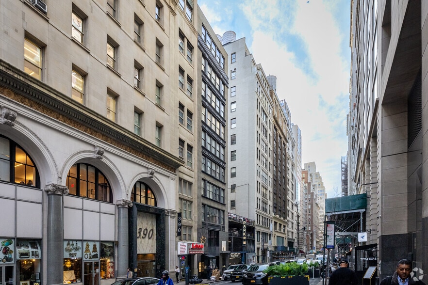 More Photos Of 8 W 36th St, New York Loft Creative Space For Lease