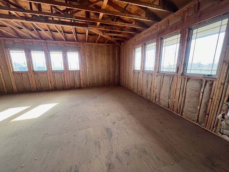 More Photos Of 42 Remick Blvd, Springboro Office For Sale