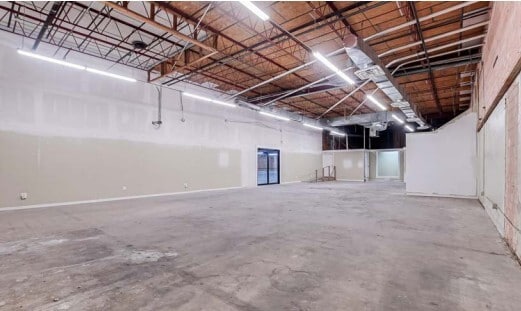 More Photos Of 1734 Centennial Blvd, San Antonio Warehouse For Lease