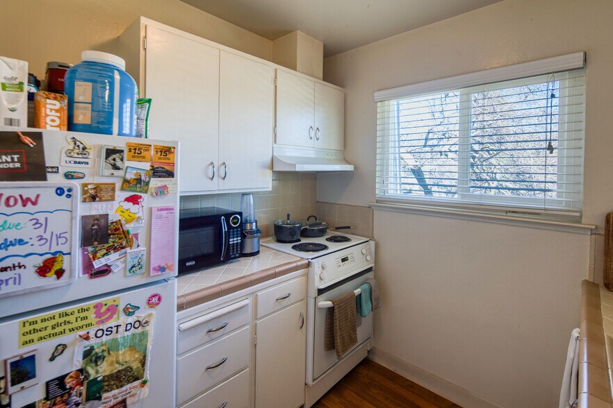 More Photos Of 230 J St, Davis Apartments For Sale