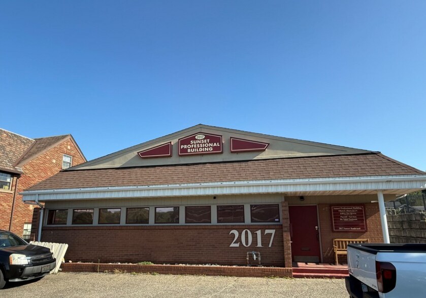 Primary Photo Of 2017 Sunset Blvd, Steubenville Office For Lease