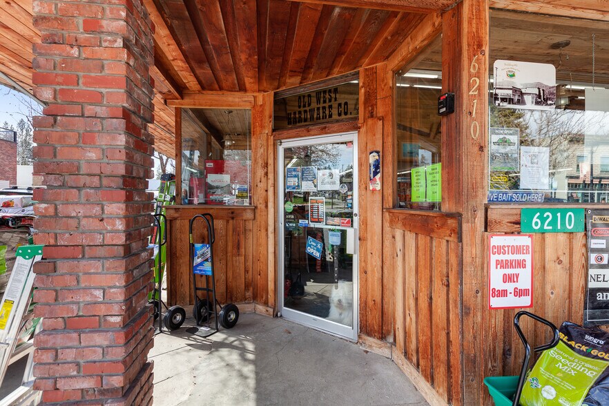 More Photos Of 6210 W Maine St, Spirit Lake Freestanding For Lease