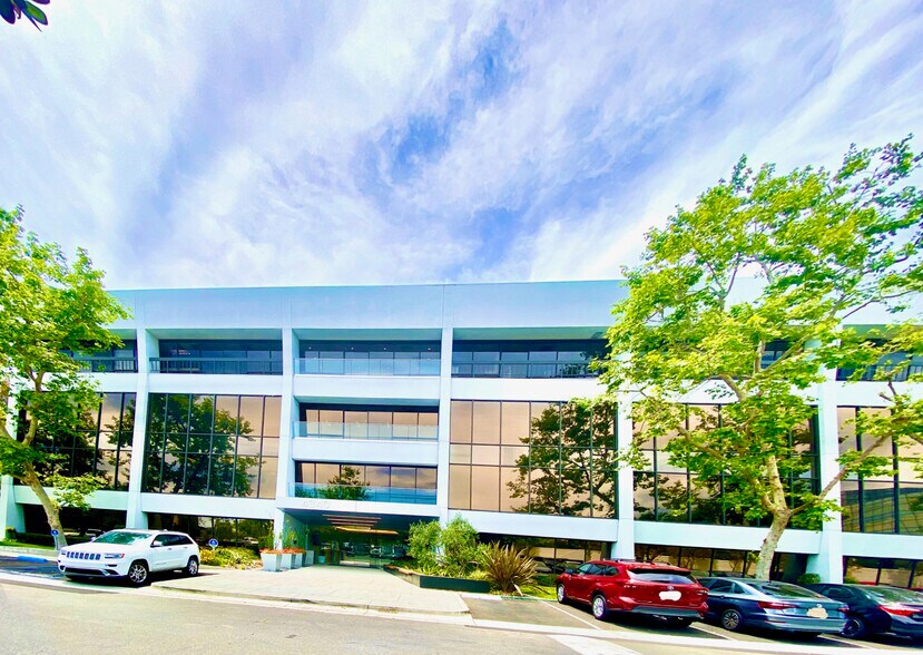 More Photos Of 4340 Von Karman Ave, Newport Beach Office For Sale