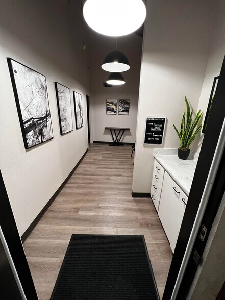 More Photos Of 16418 7th Pl W, Lynnwood Office For Lease