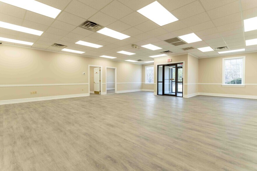 More Photos Of 5406 US 29, Blairs Bank For Lease