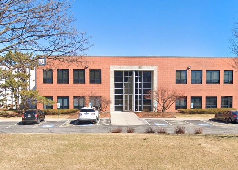 More Photos Of 937 N Lombard Rd, Lombard Industrial For Lease