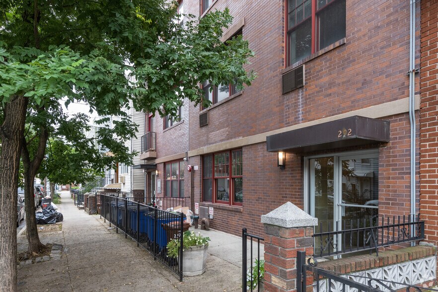 More Photos Of 294 Ainslie St, Brooklyn Apartments For Sale