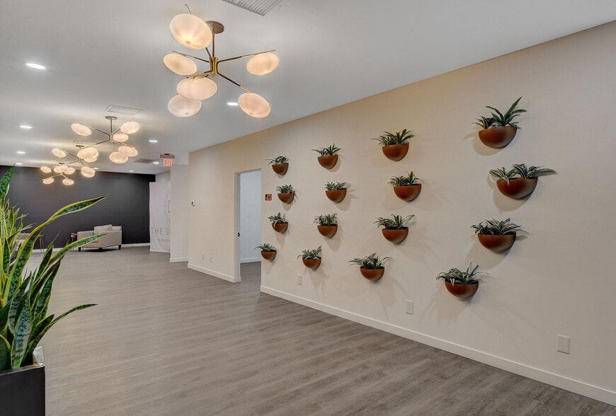 More Photos Of 319 S 3rd St, Las Vegas Loft Creative Space For Sale