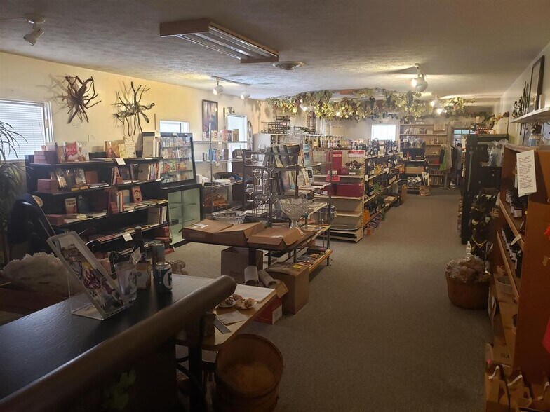 More Photos Of 2487 US Highway 211 W, Luray Storefront For Sale