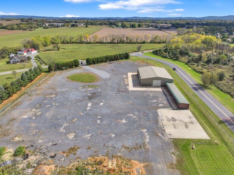 More Photos Of 585 Daniels Rd, Nazareth Manufacturing For Sale