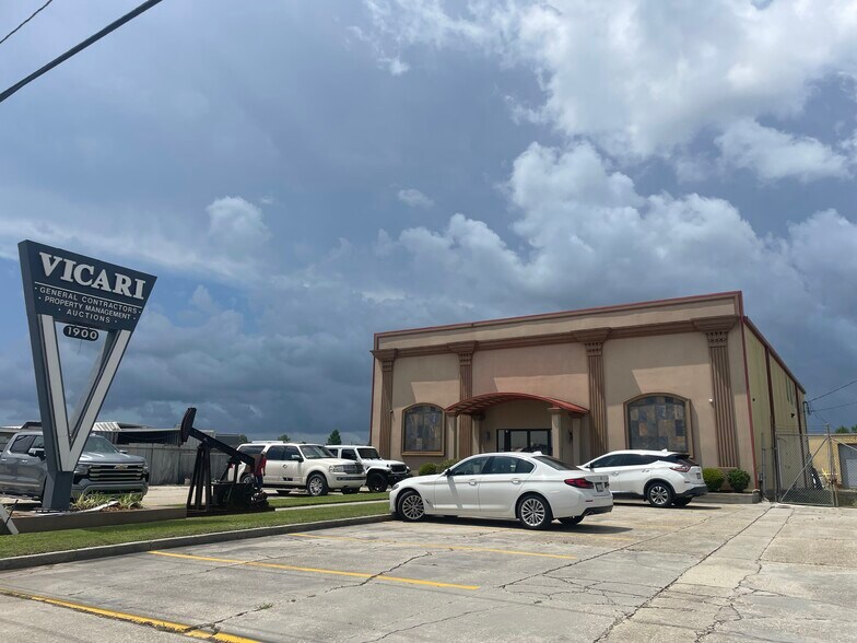 Primary Photo Of 1900 Destrehan Ave, Harvey Warehouse For Sale