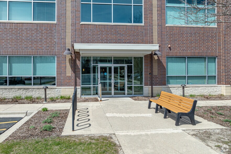 More Photos Of 2323 Naperville Rd, Naperville Loft Creative Space For Lease