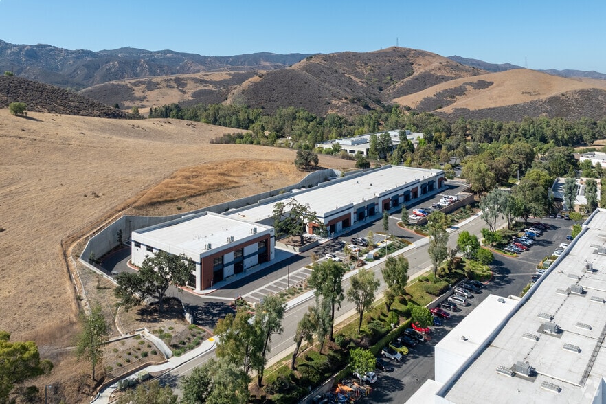 More Photos Of 4180 Guardian St, Simi Valley Warehouse For Sale