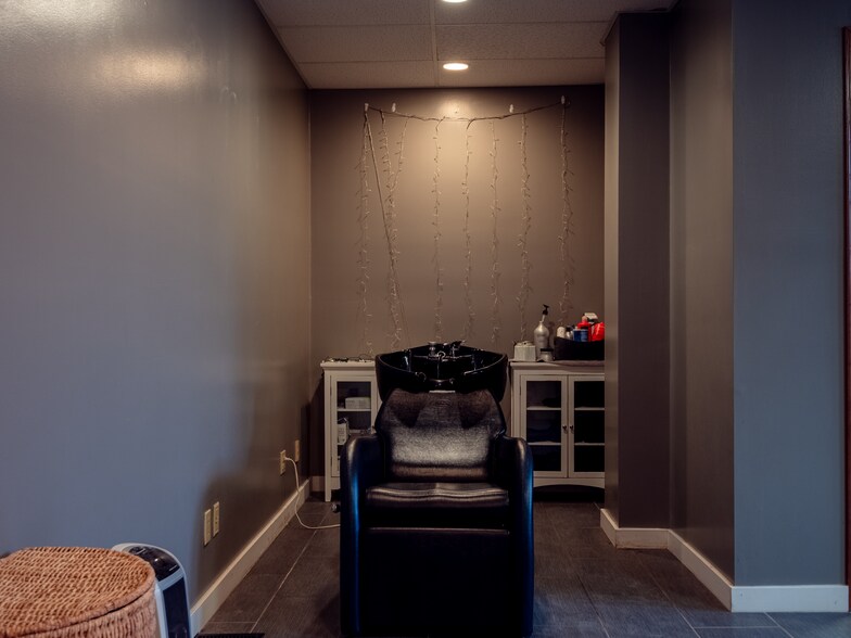 More Photos Of 616 4th St SW, Cedar Rapids Office For Lease