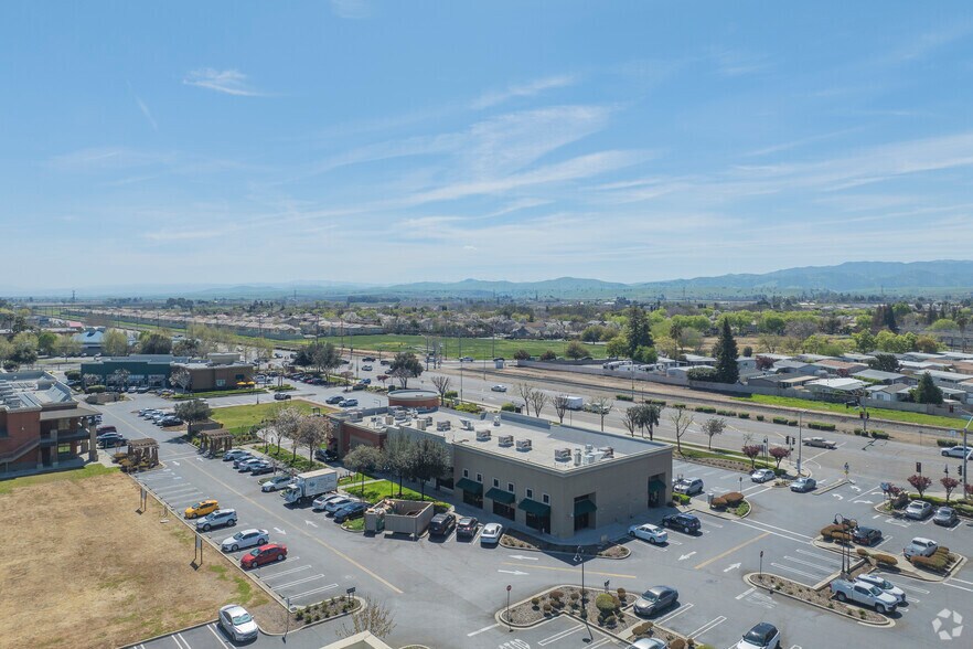 More Photos Of 8610 Brentwood Blvd, Brentwood Freestanding For Lease