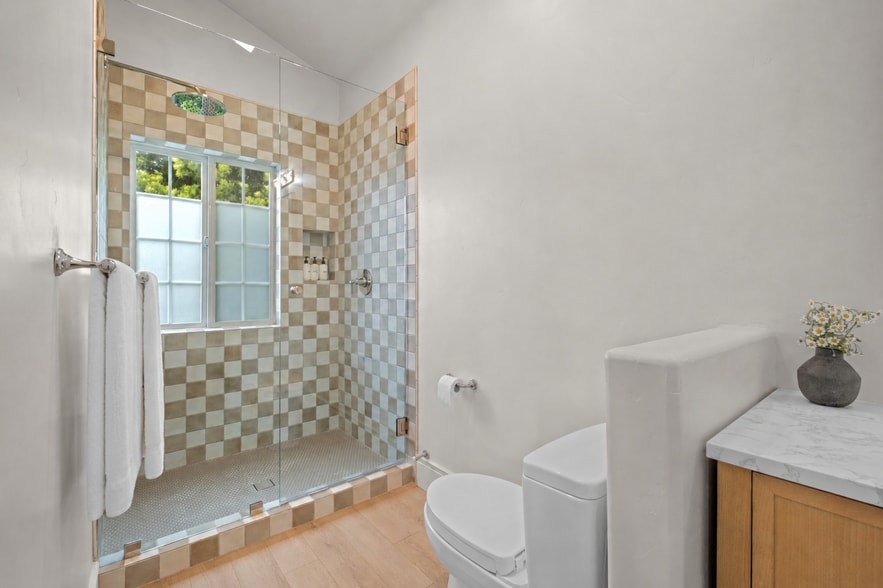 More Photos Of 21305 E Cliff Dr, Santa Cruz Hotel For Sale