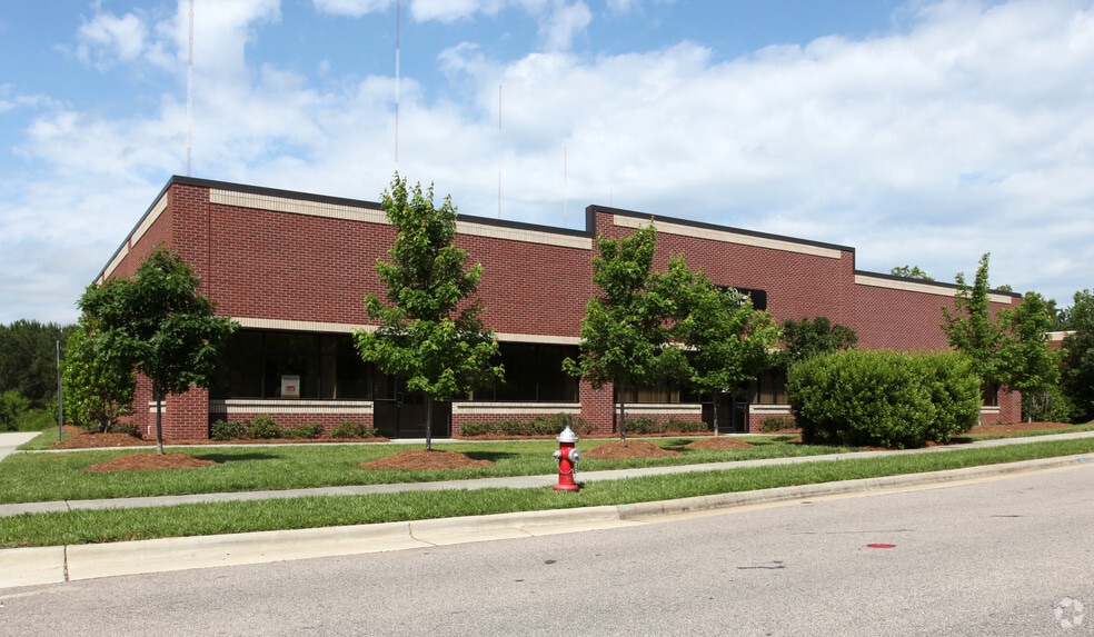 Primary Photo Of 171-177 Towerview Ct, Cary Flex For Lease