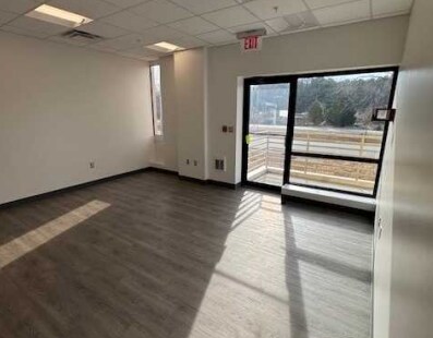 More Photos Of 2216 Magnolia St, Richmond Warehouse For Lease