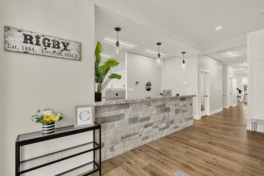 More Photos Of 688 Rigby Lake Dr, Rigby Healthcare For Sale