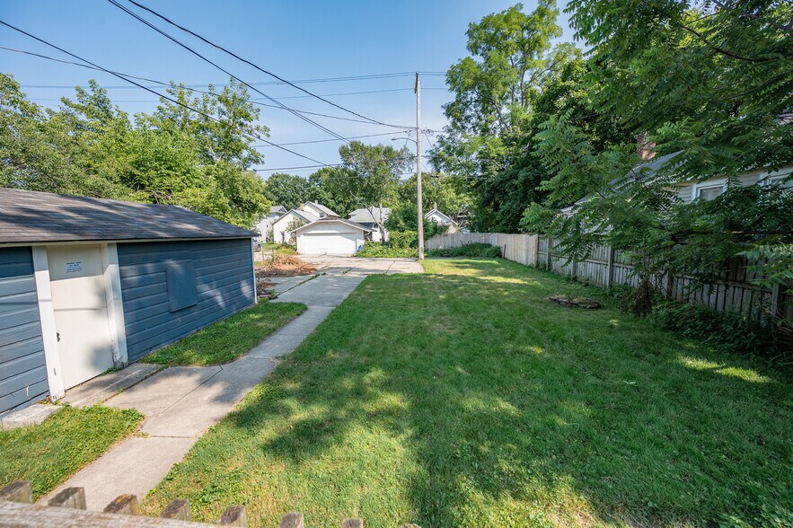More Photos Of 125 S Quincy St, Green Bay Office For Sale