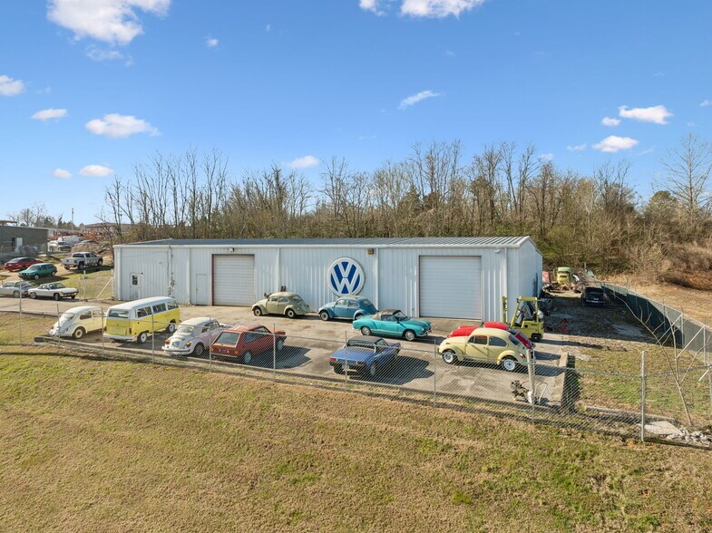 More Photos Of 2501 Precast Dr, Columbia Warehouse For Sale