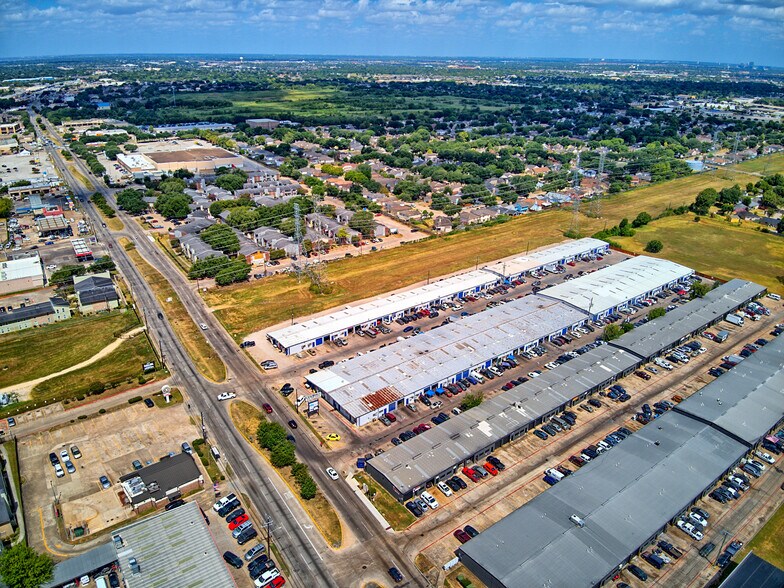 More Photos Of 11450 Bissonnet St, Houston Warehouse For Lease