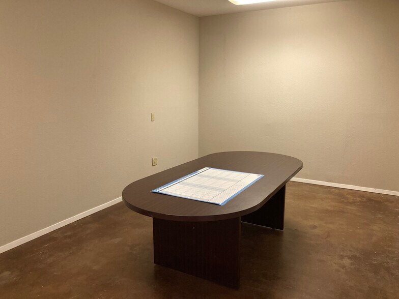 More Photos Of 40211 Industrial Park Cir, Georgetown Warehouse For Lease