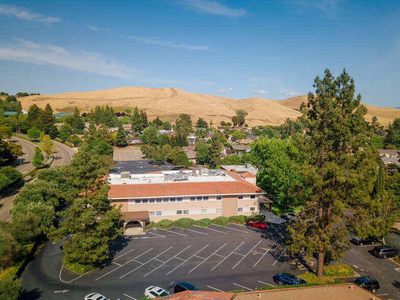 More Photos Of 9260 Alcosta Blvd, San Ramon Unknown For Lease