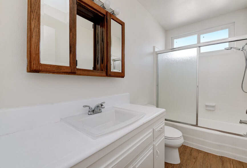 More Photos Of 615-617 Truly Terrace, Vista Apartments For Sale