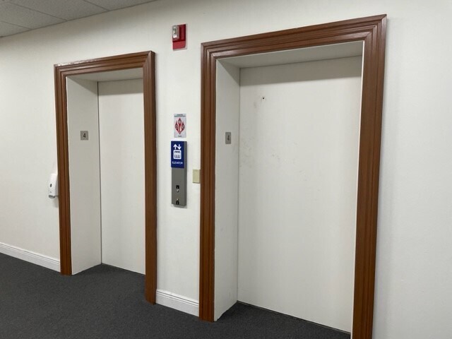 More Photos Of 600 8th Ave W, Palmetto Office For Sale