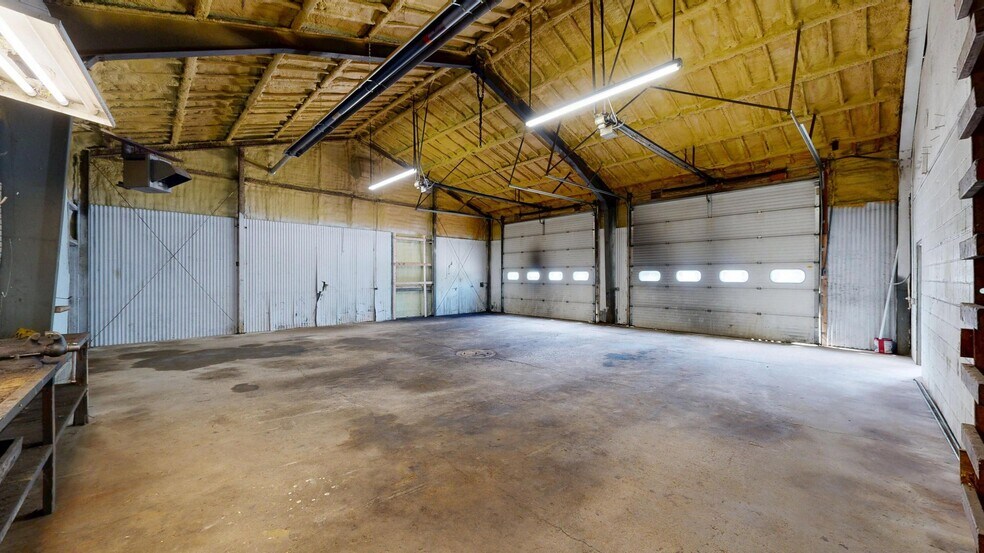 More Photos Of 120 W Charles St, Readstown Warehouse For Sale