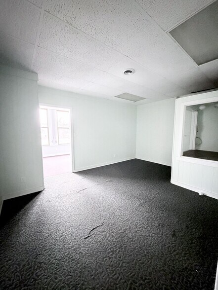More Photos Of 5501 E Washington St, Indianapolis Storefront Retail Office For Sale