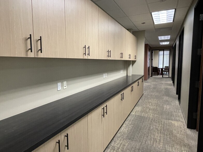 More Photos Of 159 Parrot Ln, Simi Valley Office For Sale